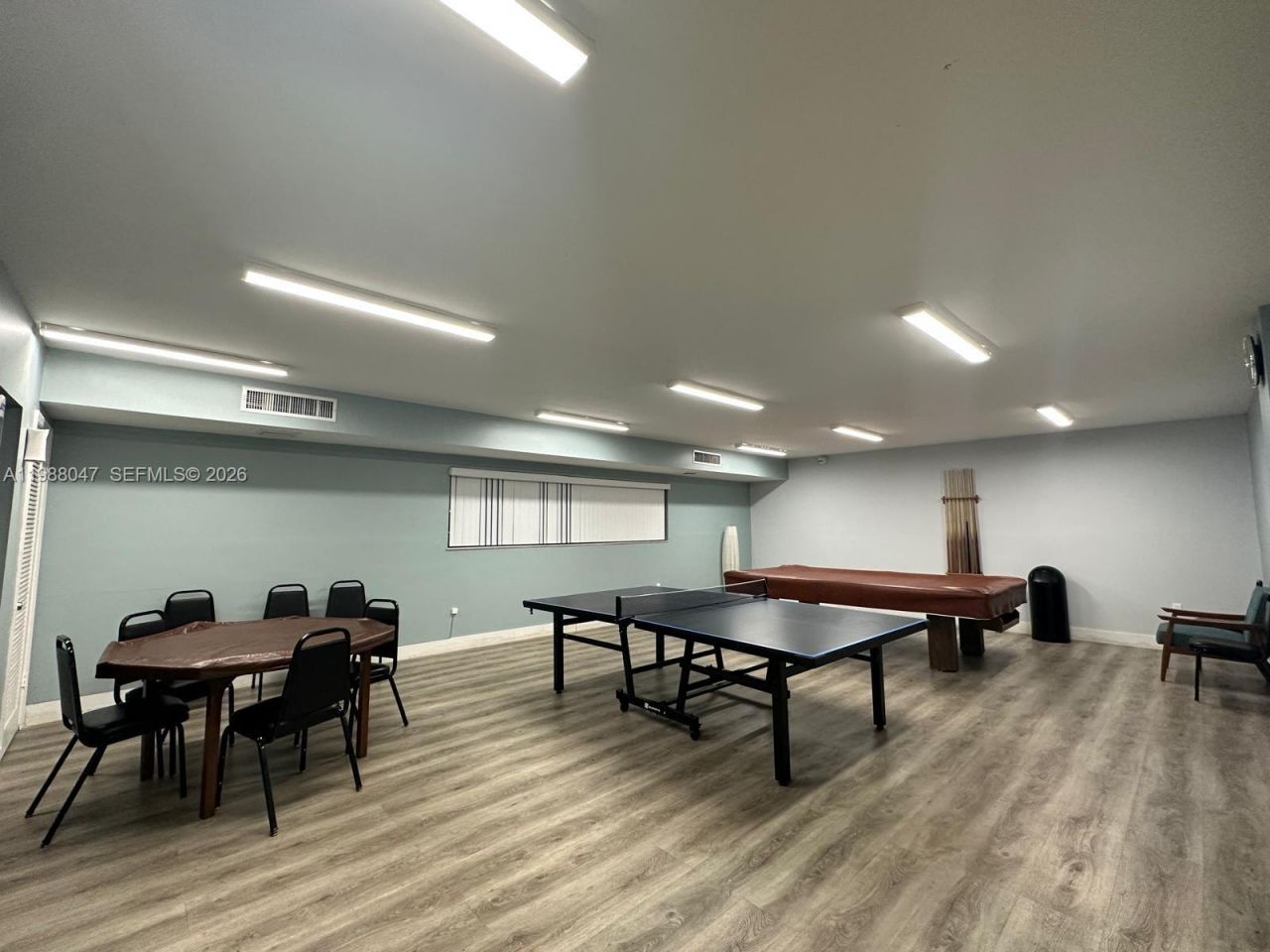 605 Ives Dairy Rd, Unit 205-7, Miami, FL 33179 Photo