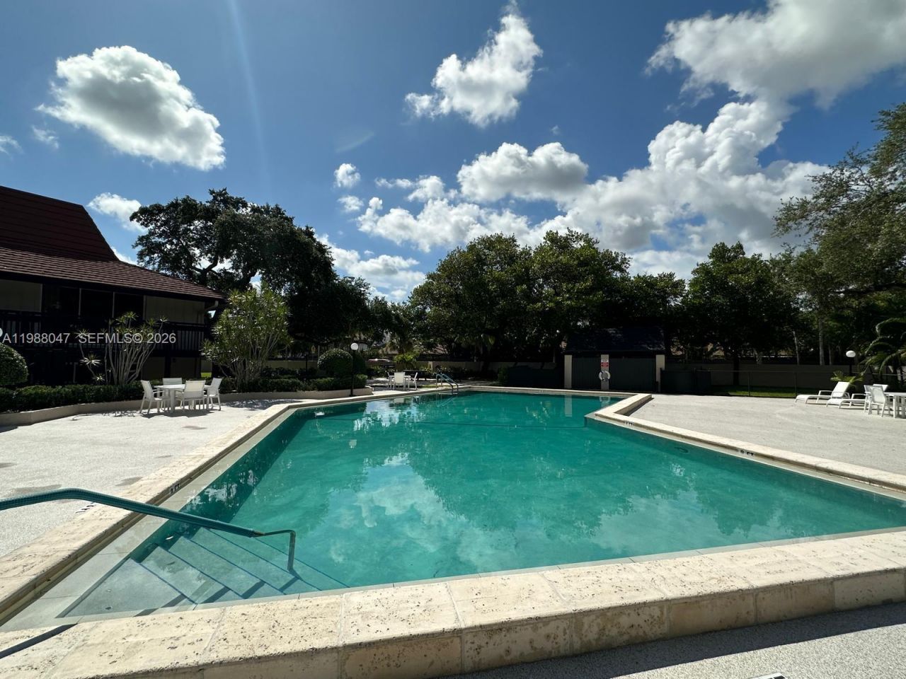 605 Ives Dairy Rd, Unit 205-7, Miami, FL 33179 Photo