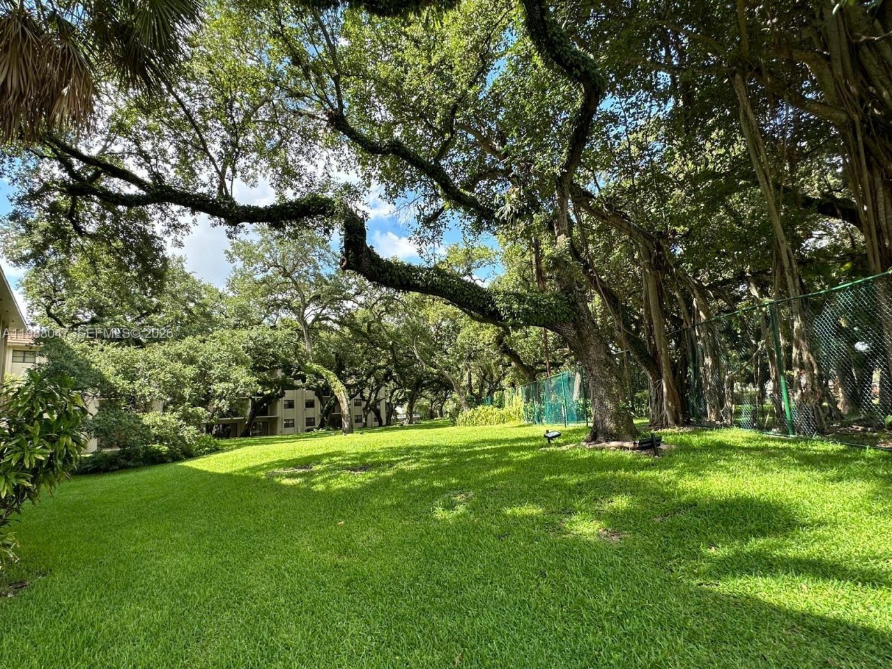 605 Ives Dairy Rd, Unit 205-7, Miami, FL 33179 Photo