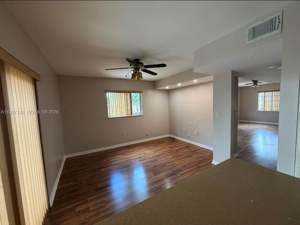 2385 W 69th St , Unit 2385-B, Hialeah, FL 33016 Photo