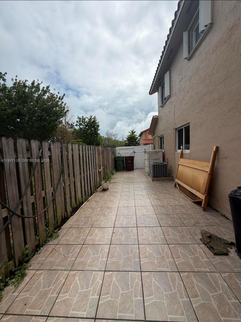 2385 W 69th St , Unit 2385-B, Hialeah, FL 33016 Photo