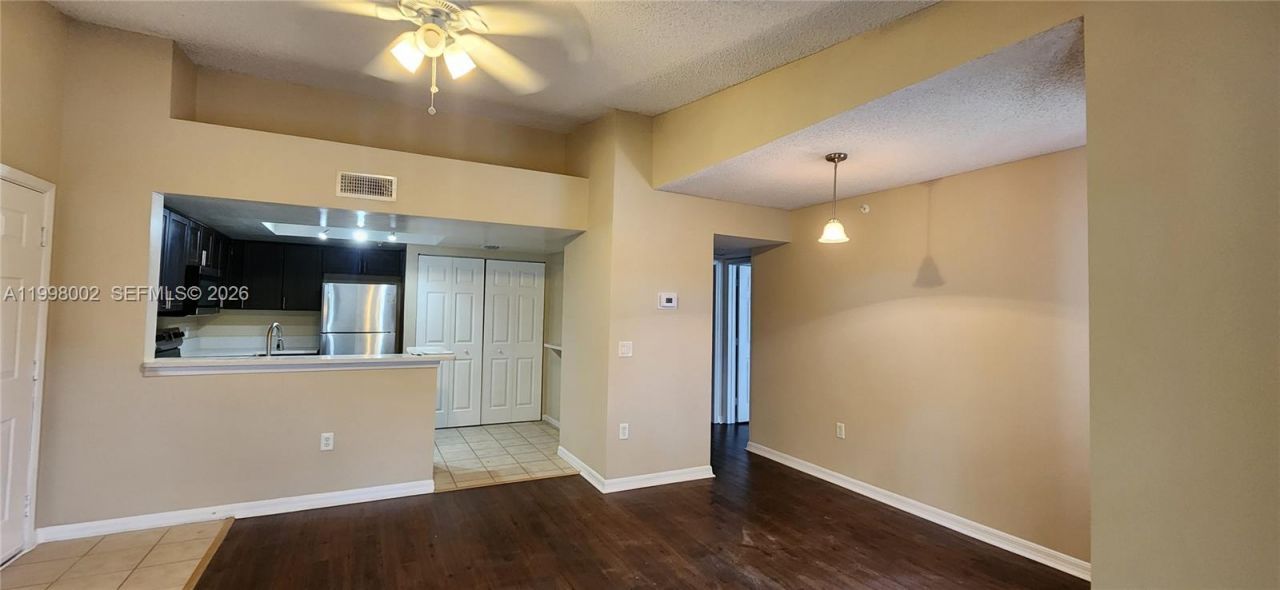 4151 N Haverhill Rd, Unit 1524, West Palm Beach, FL 33417 Main Photo