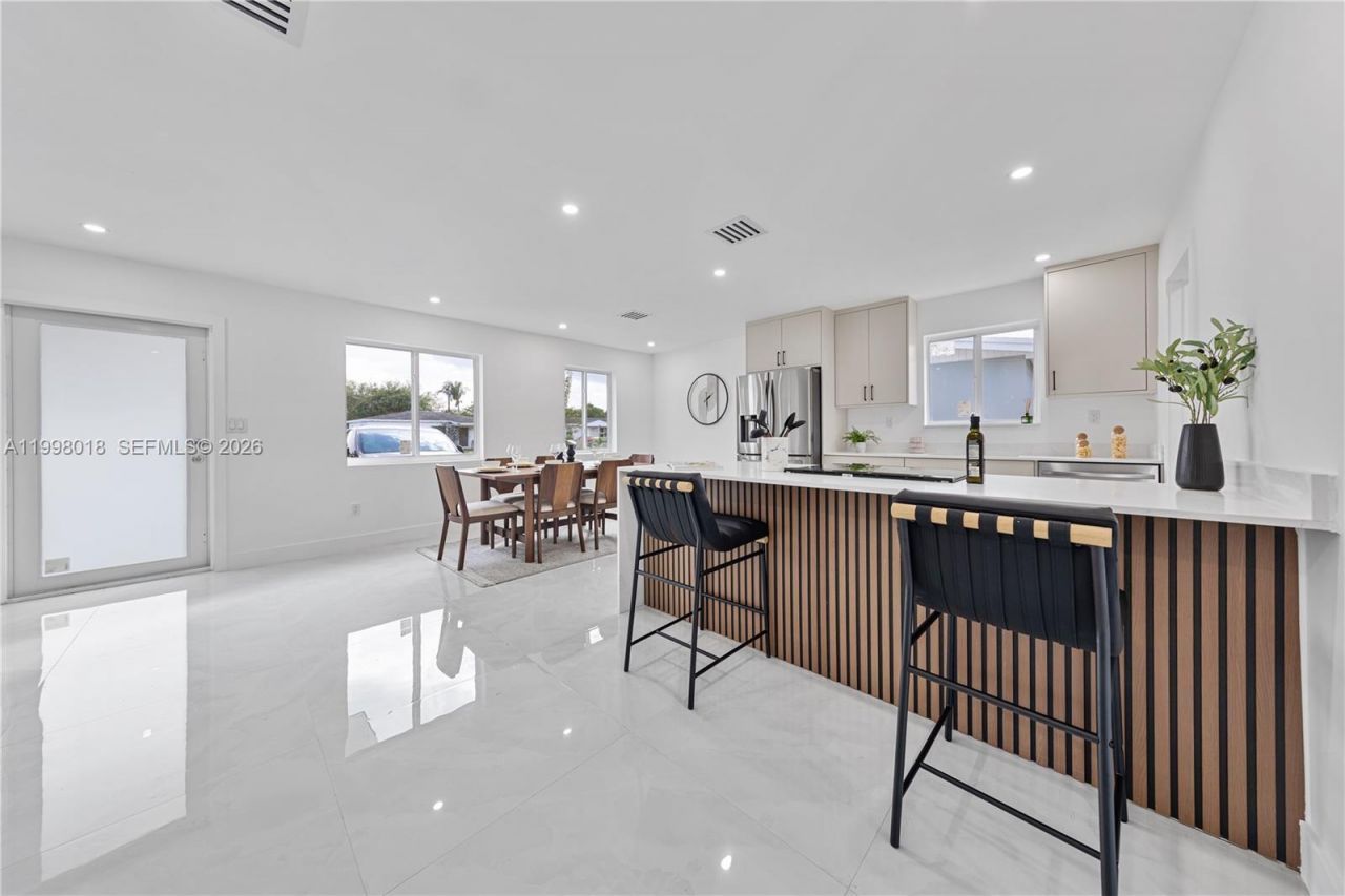 651 NW 9th St , Homestead, FL 33030 Photo