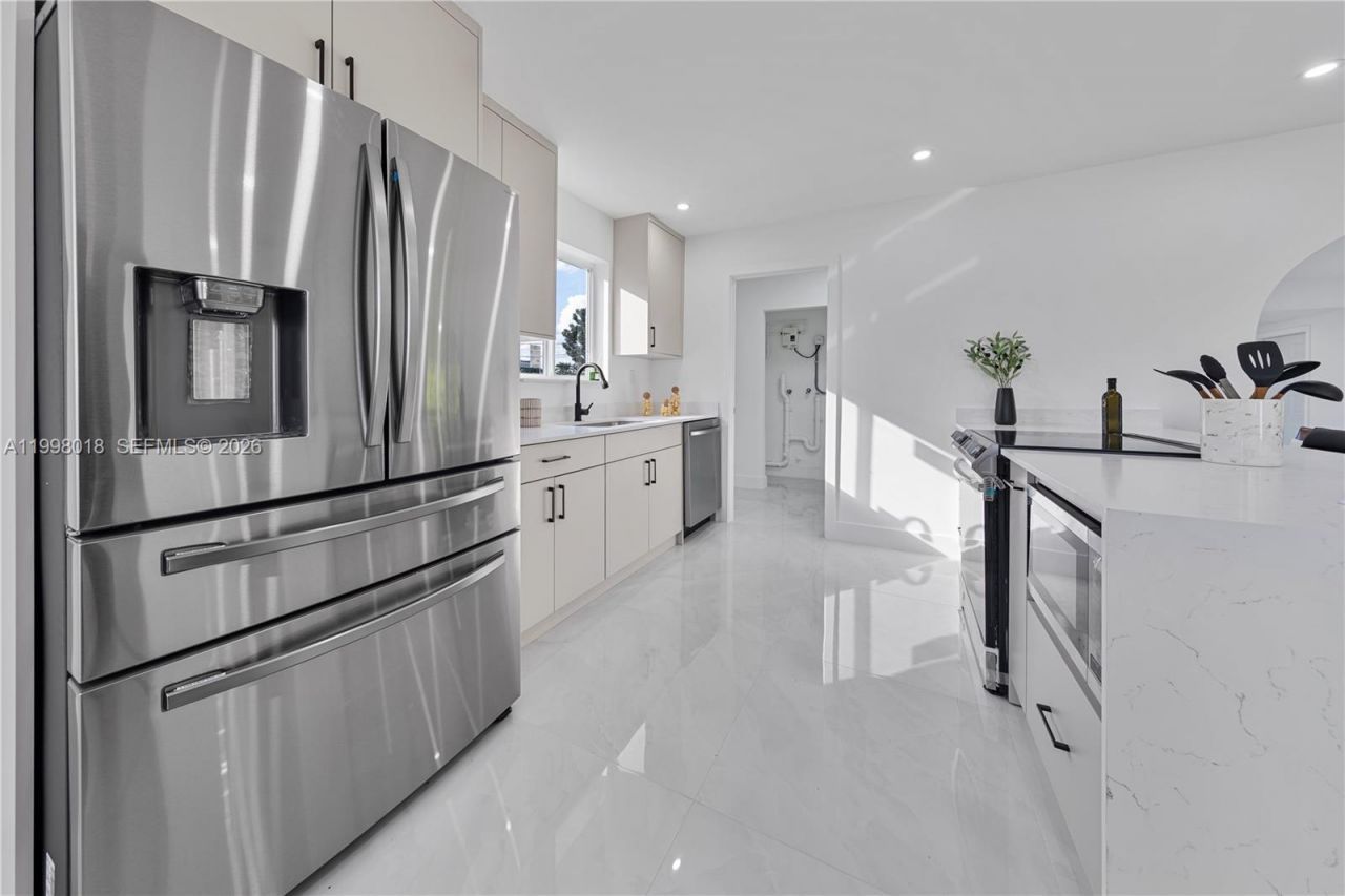 651 NW 9th St , Homestead, FL 33030 Photo