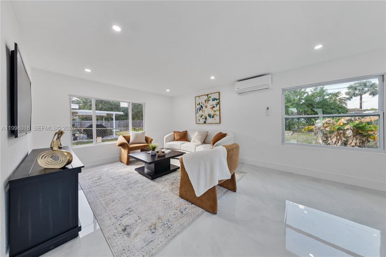 651 NW 9th St , Homestead, FL 33030 Photo