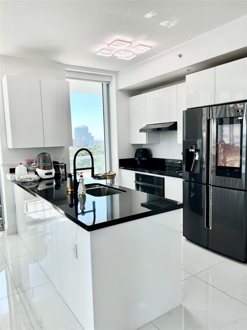 79 SW 12th St, Unit 1806, Miami, FL 33130 Photo