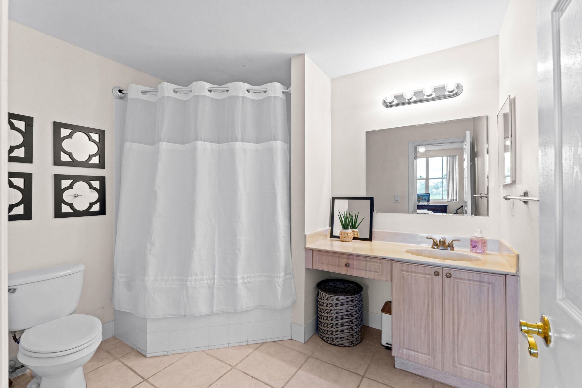 2080 Greenview Shores Boulevard, Unit 414, Wellington, FL 33414 Photo