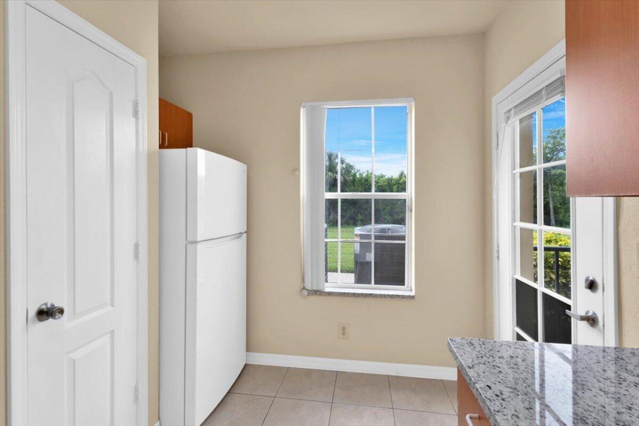 120 SW Peacock Boulevard, Unit 11-101, Port Saint Lucie, FL 34986 Photo