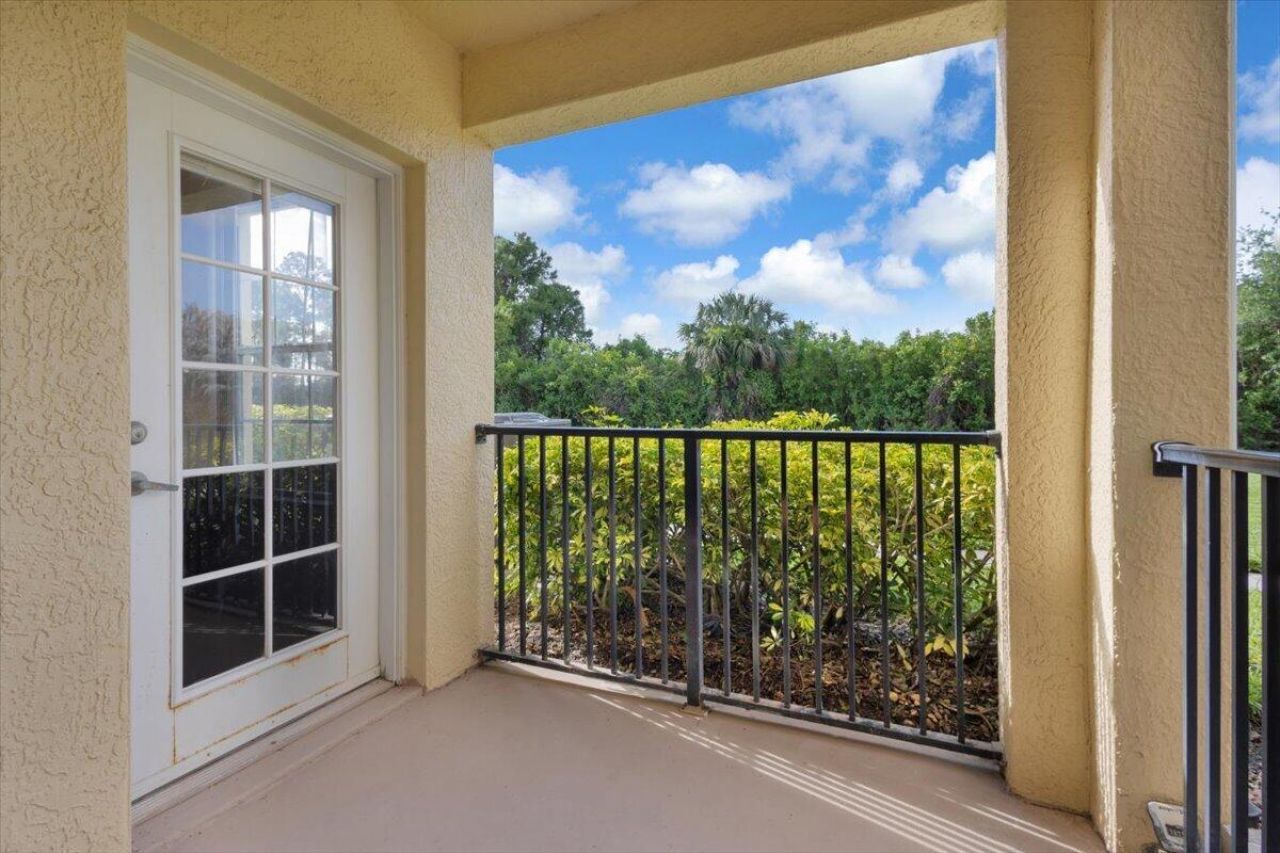 120 SW Peacock Boulevard, Unit 11-101, Port Saint Lucie, FL 34986 Photo