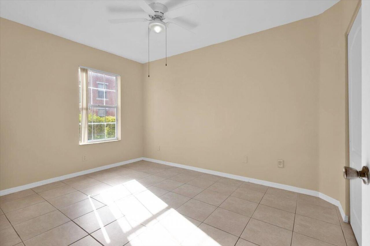 120 SW Peacock Boulevard, Unit 11-101, Port Saint Lucie, FL 34986 Photo