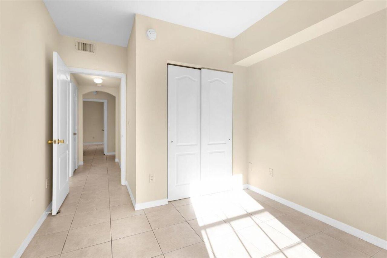 120 SW Peacock Boulevard, Unit 11-101, Port Saint Lucie, FL 34986 Photo