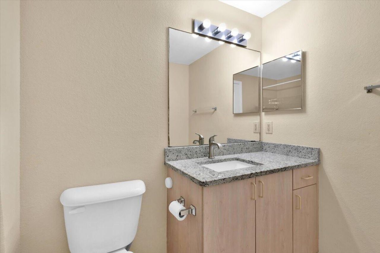 120 SW Peacock Boulevard, Unit 11-101, Port Saint Lucie, FL 34986 Photo