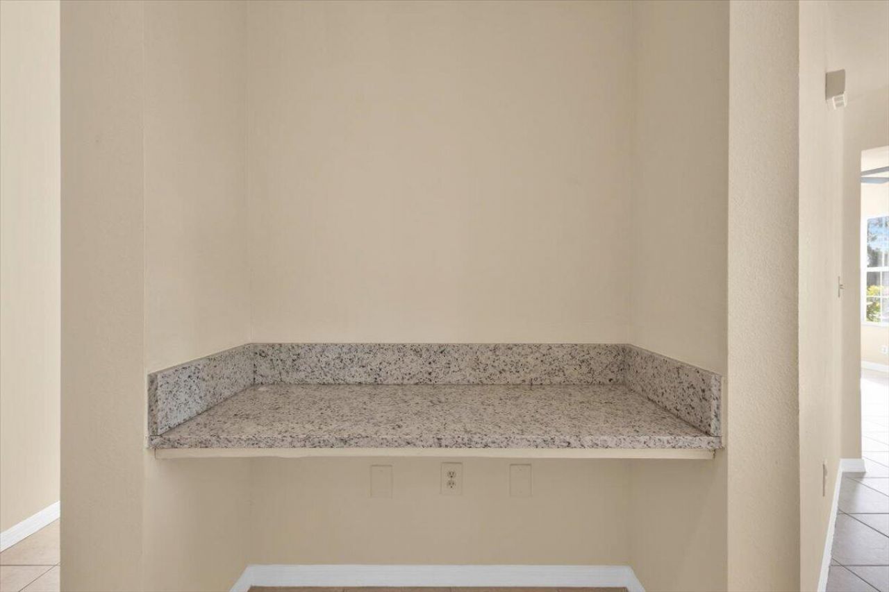 120 SW Peacock Boulevard, Unit 11-101, Port Saint Lucie, FL 34986 Photo