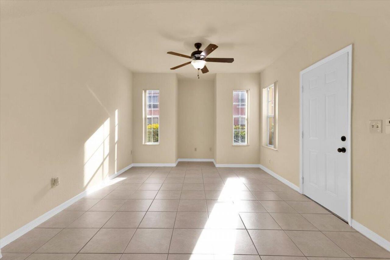 120 SW Peacock Boulevard, Unit 11-101, Port Saint Lucie, FL 34986 Photo