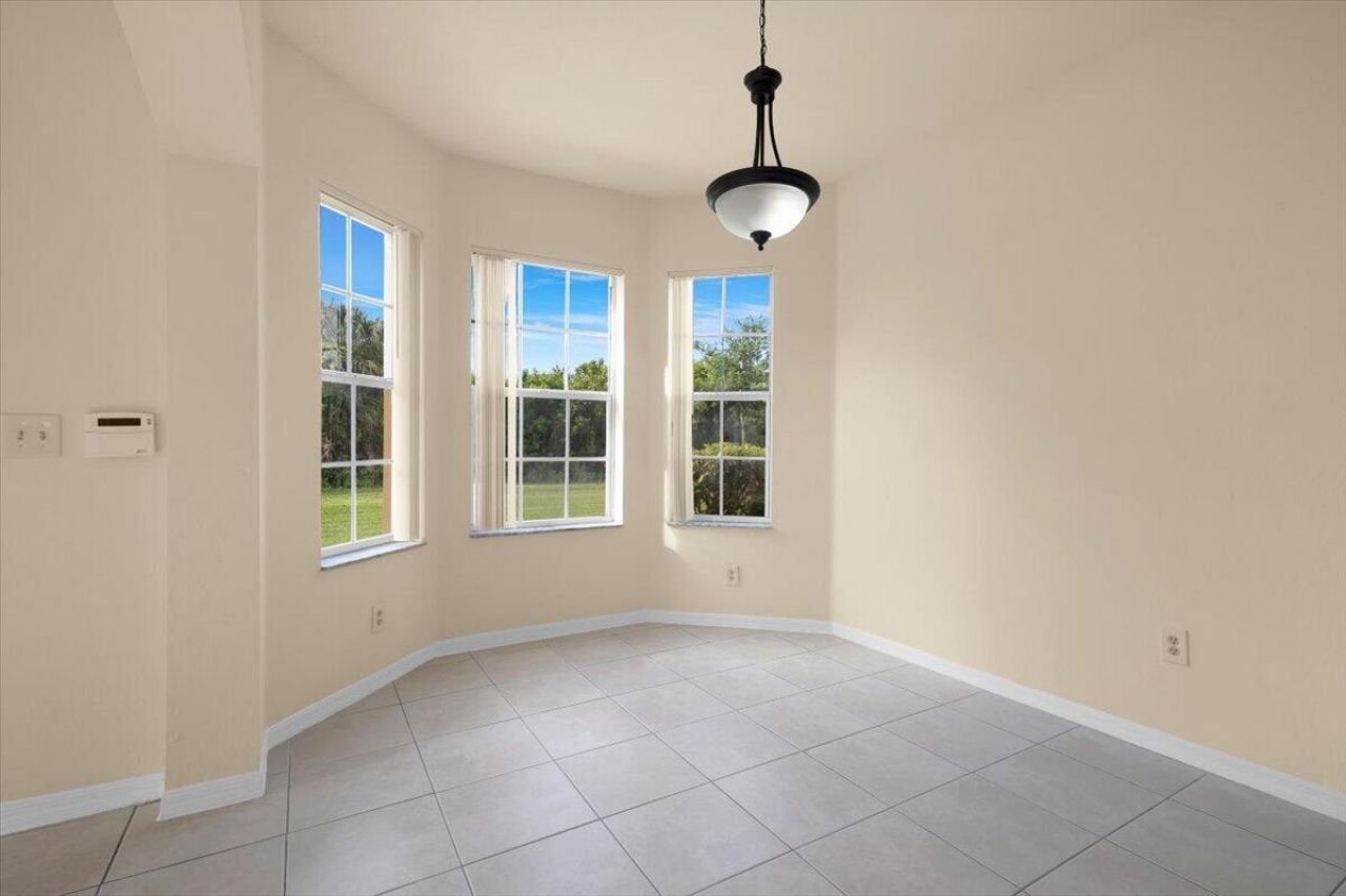 120 SW Peacock Boulevard, Unit 11-101, Port Saint Lucie, FL 34986 Photo