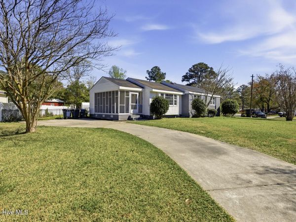 400 Seminole Trail, Jacksonville, NC 28540