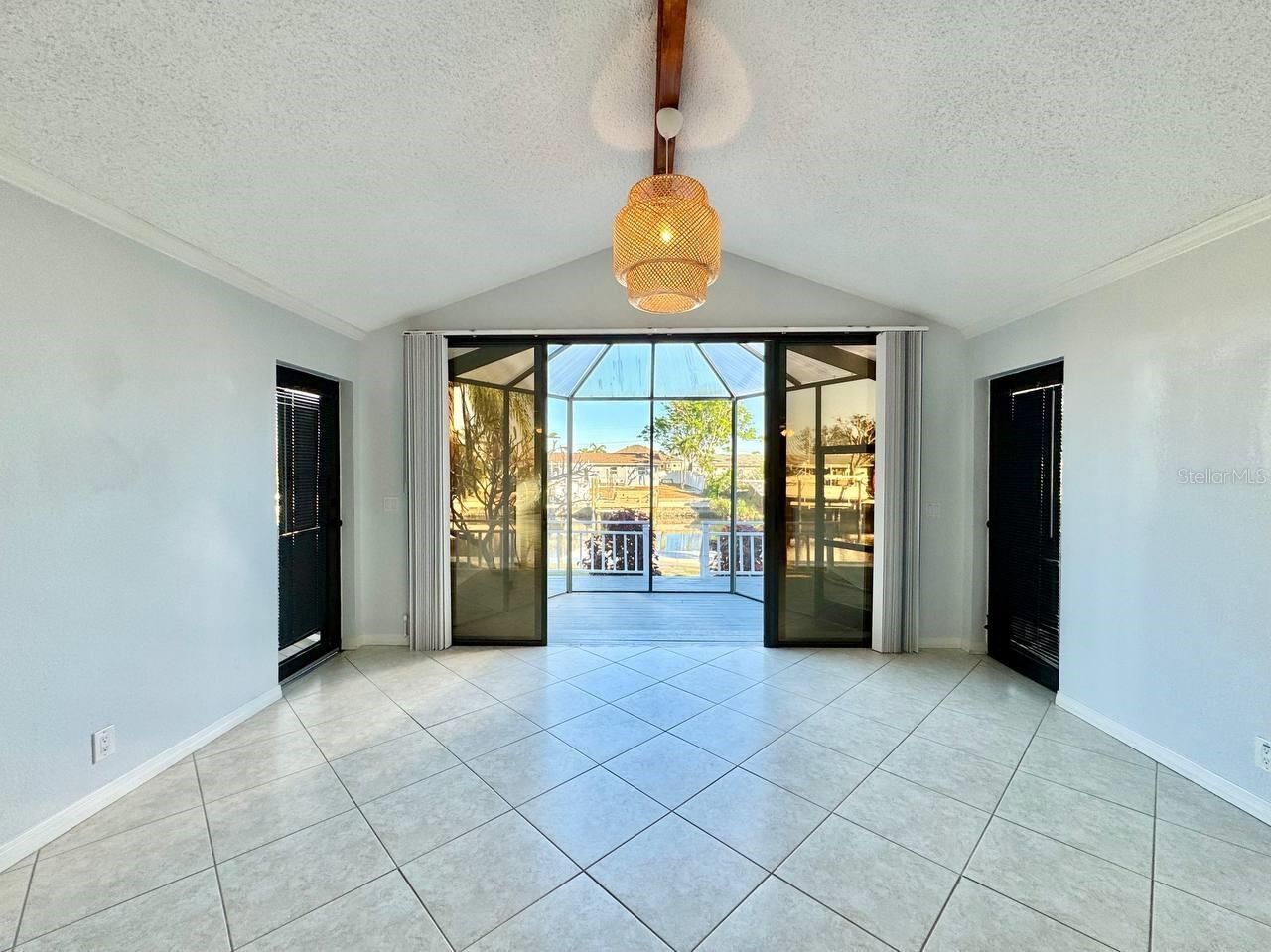 4112 Beach Drive Se, Saint Petersburg, FL 33705 Photo