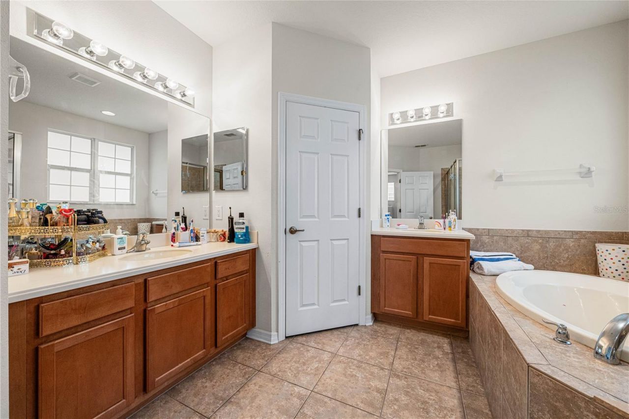 5531 Napa Drive, Sarasota, FL 34243 Photo