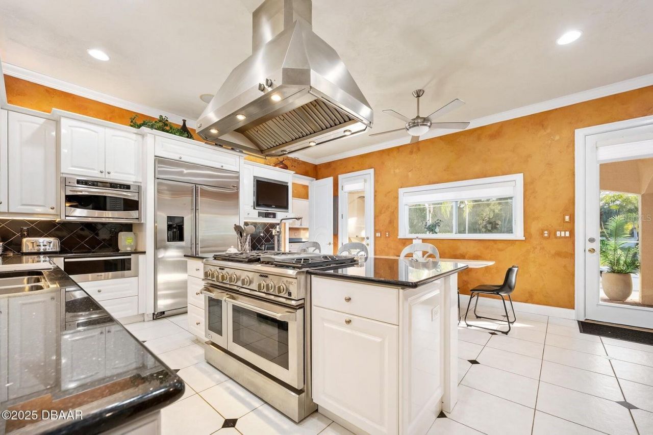 602 Tomoka Avenue, Ormond Beach, FL 32174 Photo
