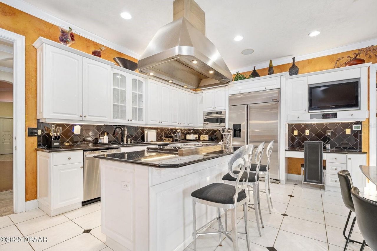 602 Tomoka Avenue, Ormond Beach, FL 32174 Photo
