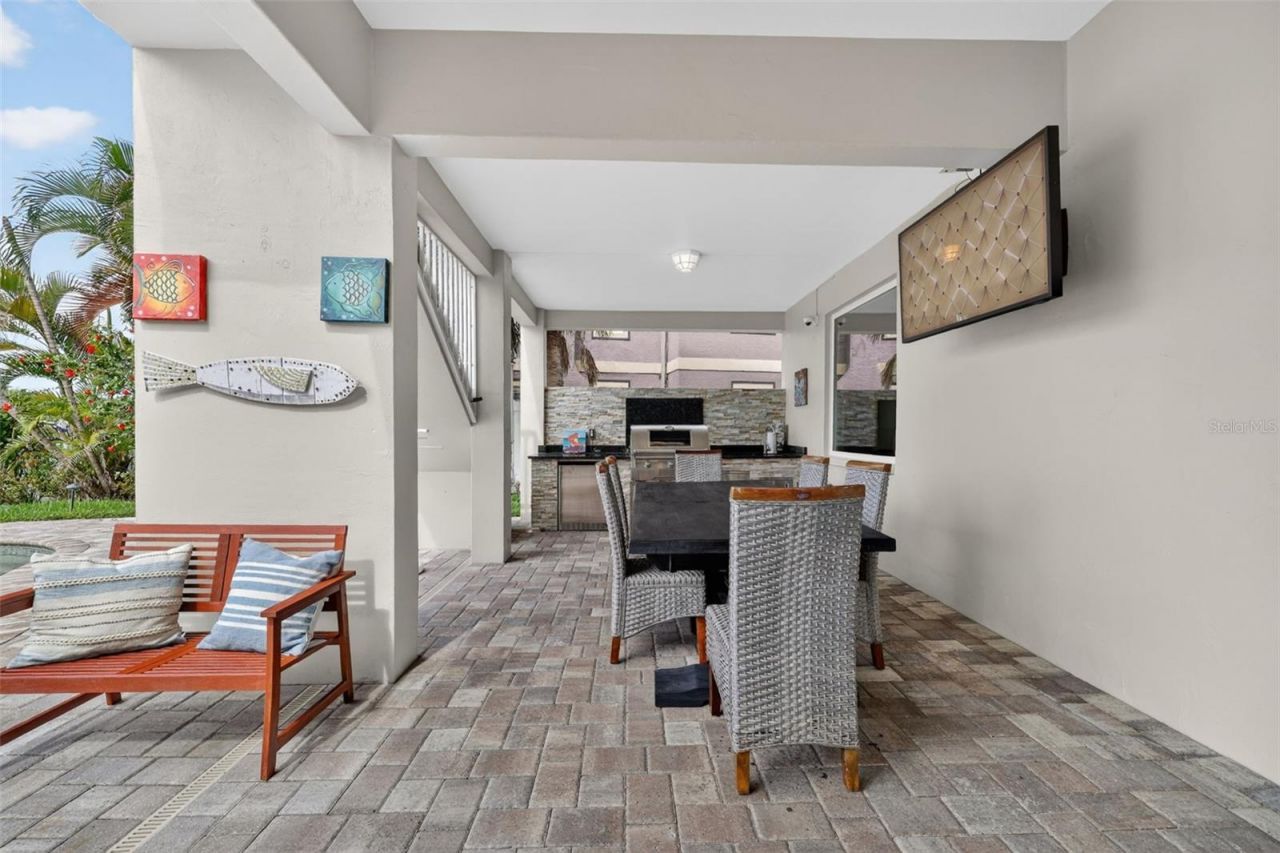 13 Treasure Ln, Treasure Island, FL 33706 Photo