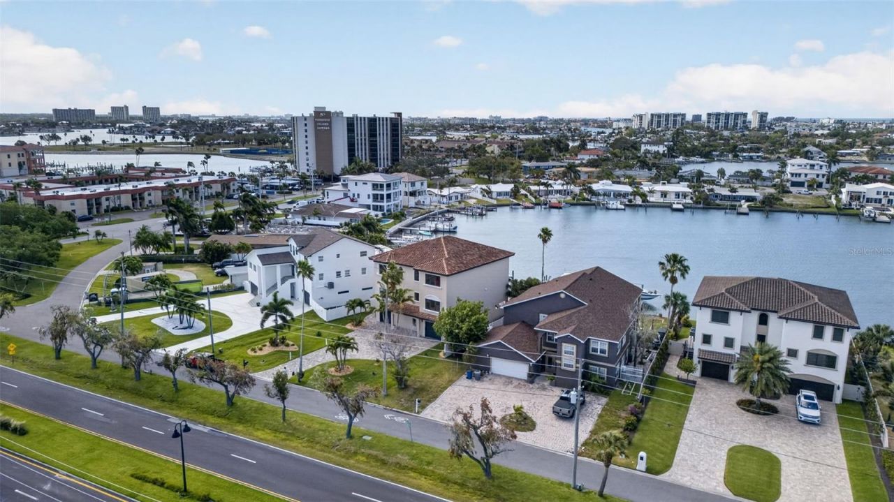 13 Treasure Ln, Treasure Island, FL 33706 Photo