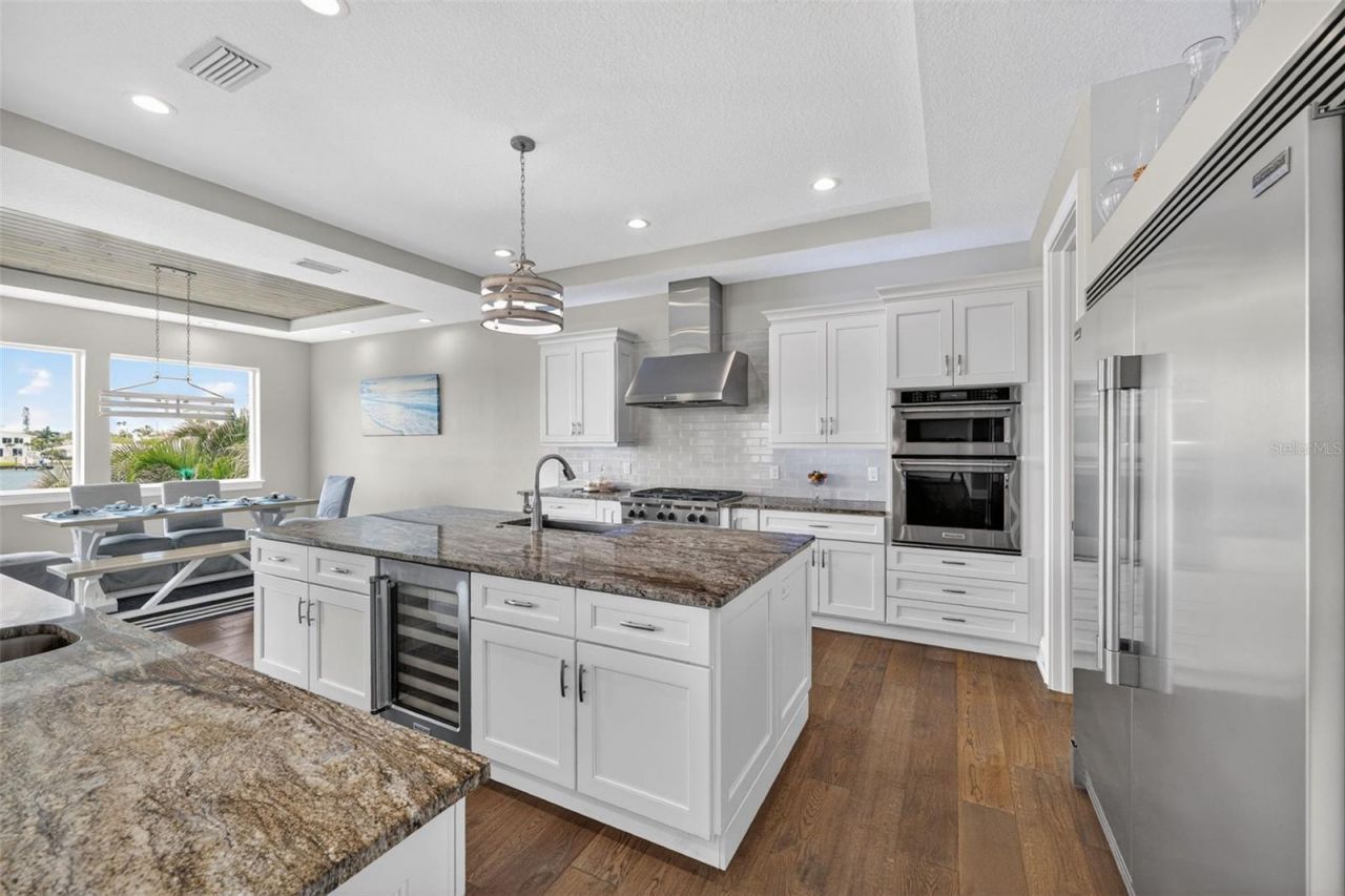 13 Treasure Ln, Treasure Island, FL 33706 Photo