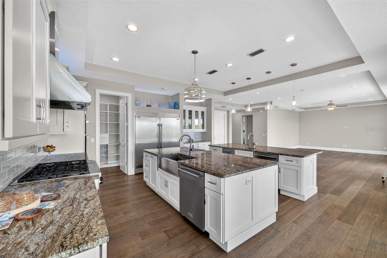 13 Treasure Ln, Treasure Island, FL 33706 Photo