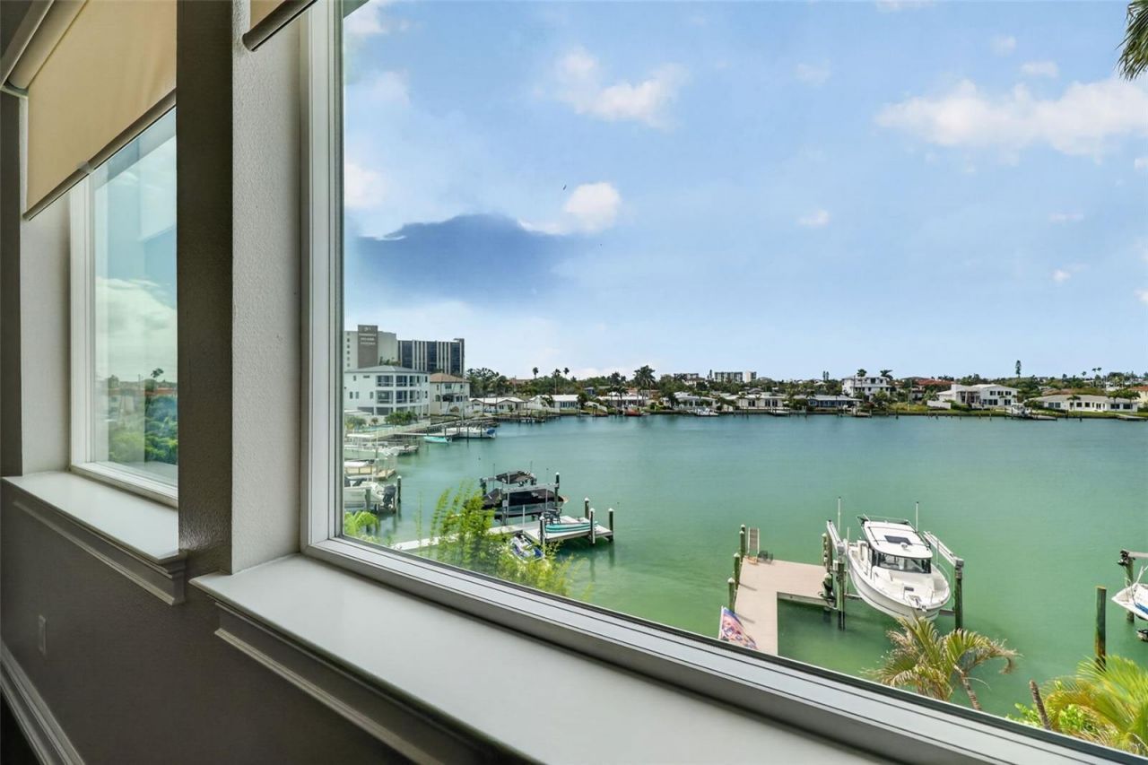 13 Treasure Ln, Treasure Island, FL 33706 Photo