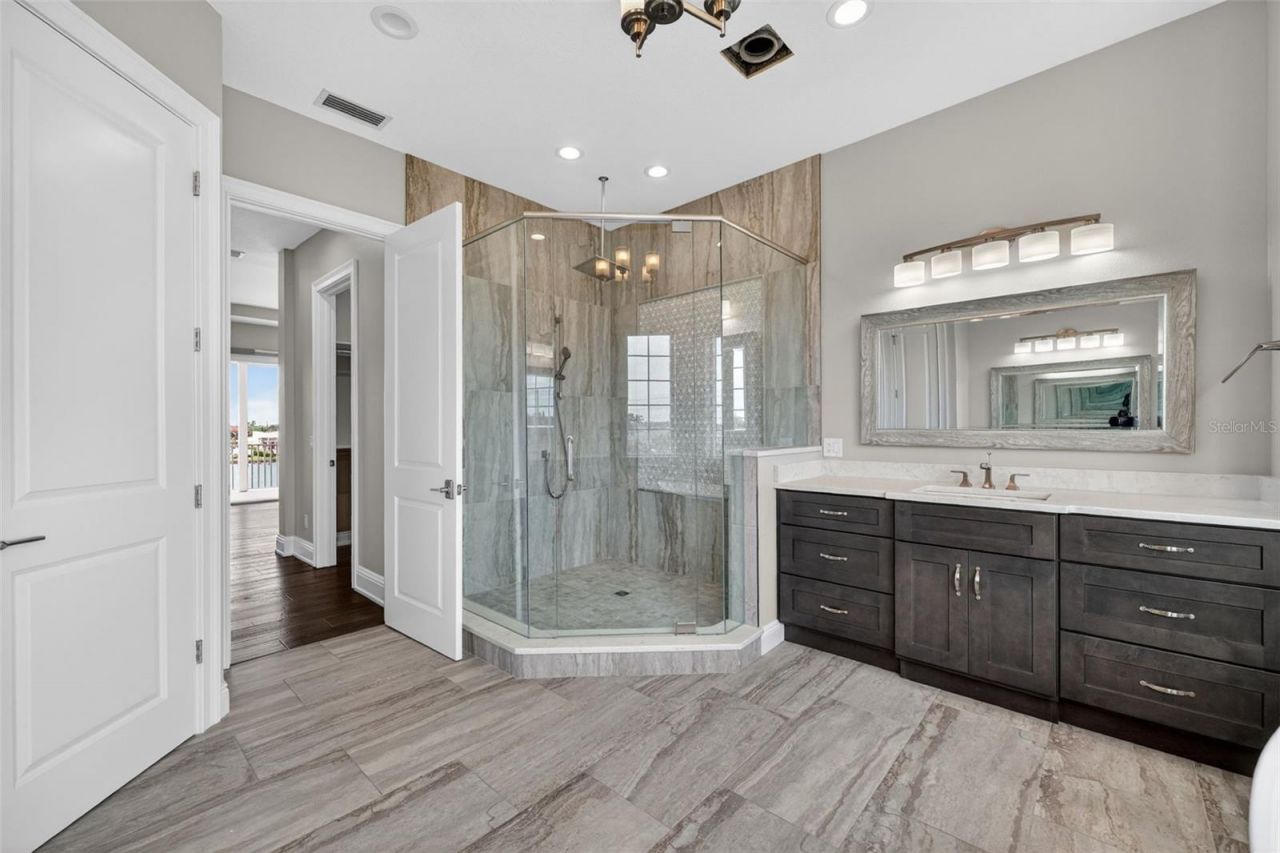 13 Treasure Ln, Treasure Island, FL 33706 Photo