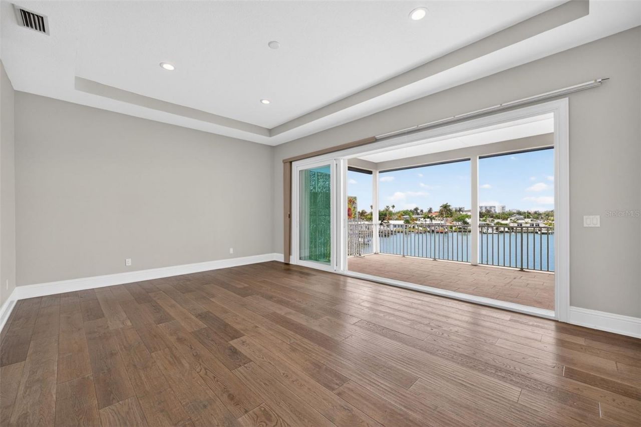 13 Treasure Ln, Treasure Island, FL 33706 Photo