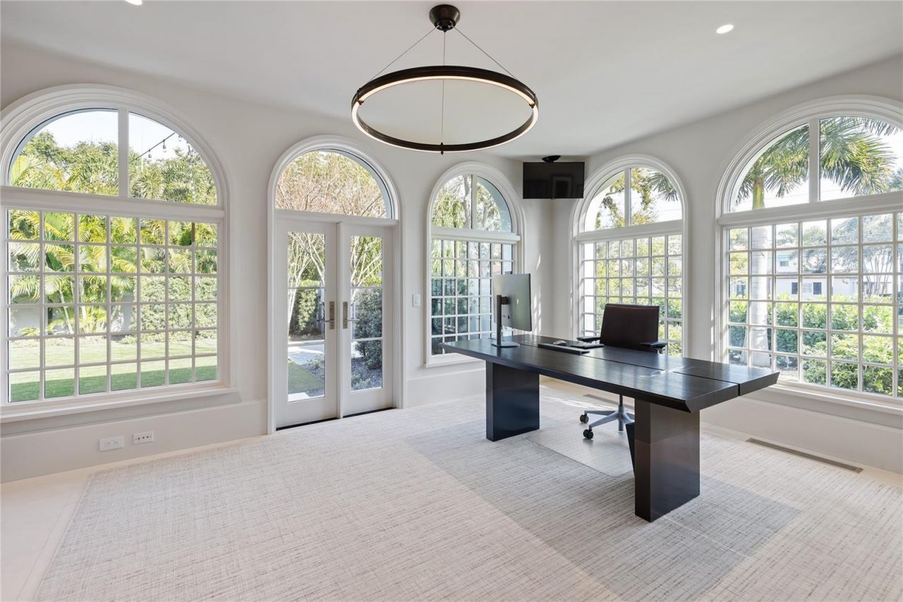 416 Brightwaters Boulevard Ne, Saint Petersburg, FL 33704 Photo