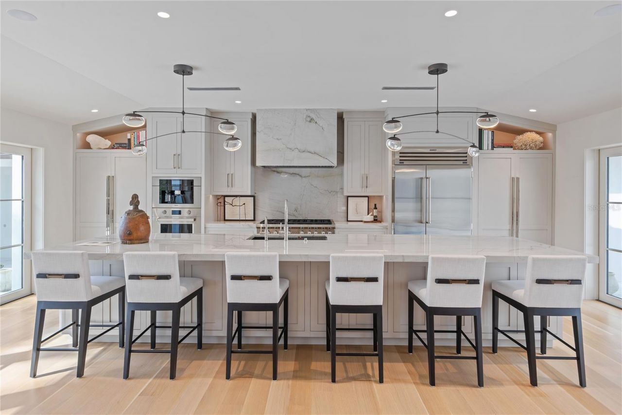 416 Brightwaters Boulevard Ne, Saint Petersburg, FL 33704 Photo