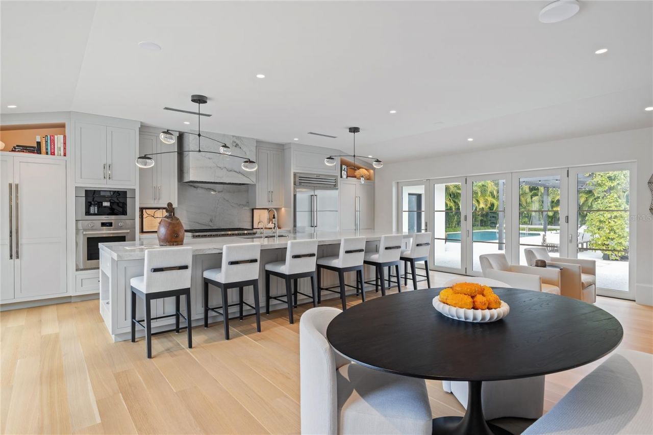 416 Brightwaters Boulevard Ne, Saint Petersburg, FL 33704 Photo