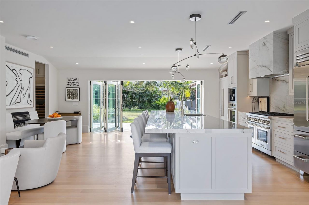 416 Brightwaters Boulevard Ne, Saint Petersburg, FL 33704 Photo