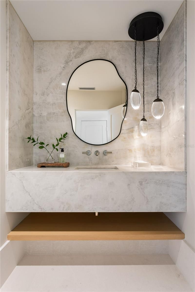 416 Brightwaters Boulevard Ne, Saint Petersburg, FL 33704 Photo