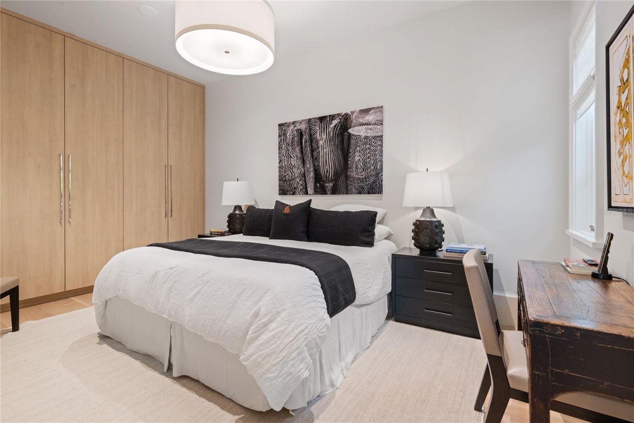 416 Brightwaters Boulevard Ne, Saint Petersburg, FL 33704 Photo