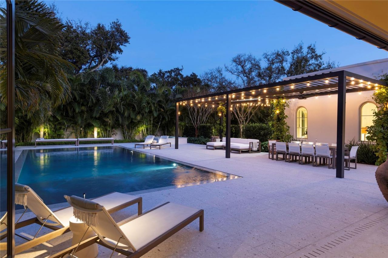 416 Brightwaters Boulevard Ne, Saint Petersburg, FL 33704 Photo