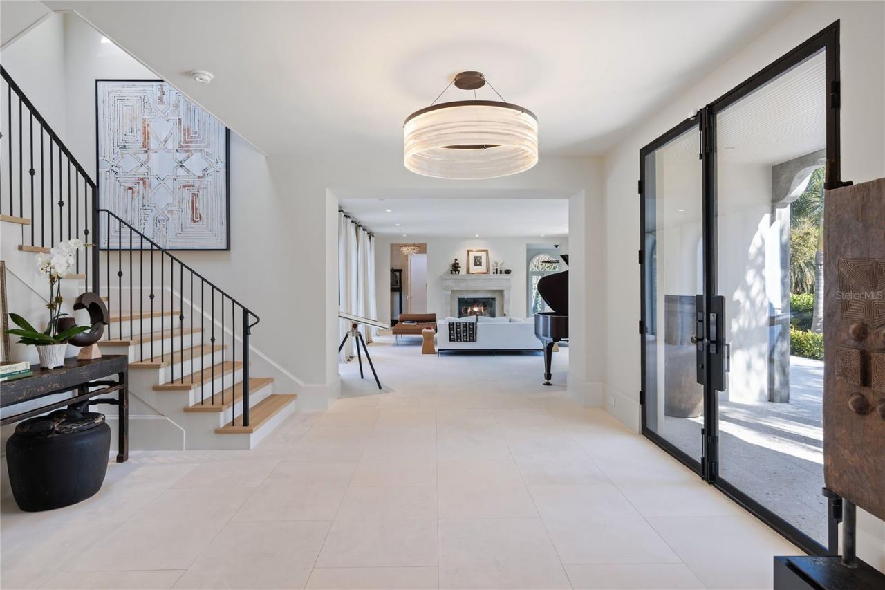 416 Brightwaters Boulevard Ne, Saint Petersburg, FL 33704 Photo