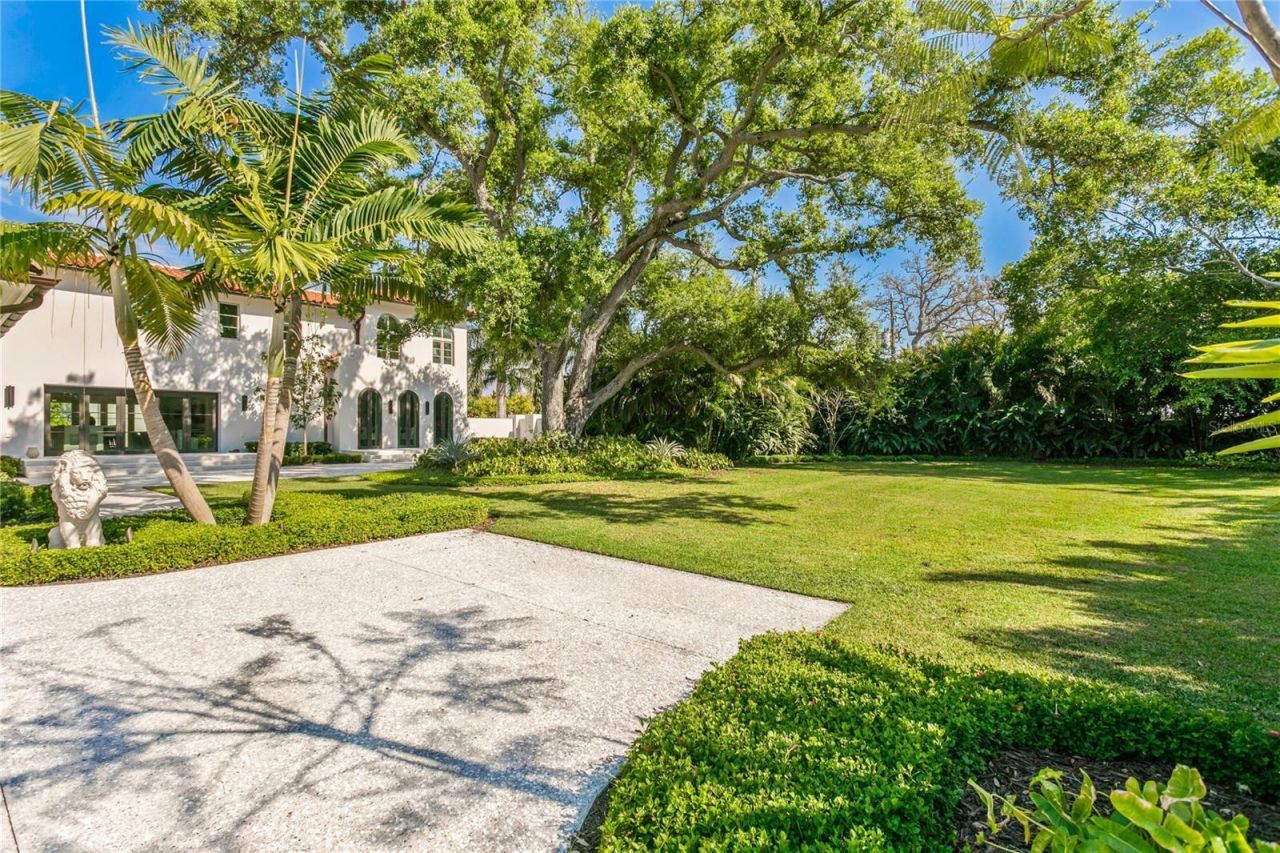 416 Brightwaters Boulevard Ne, Saint Petersburg, FL 33704 Photo