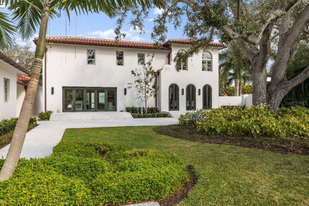 416 Brightwaters Boulevard Ne, Saint Petersburg, FL 33704 Photo