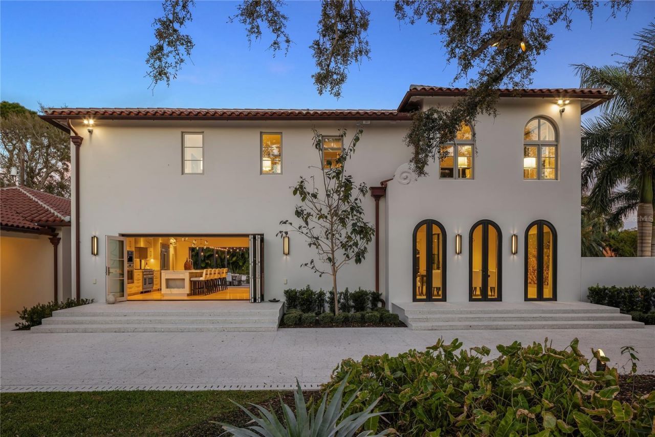 416 Brightwaters Boulevard Ne, Saint Petersburg, FL 33704 Photo