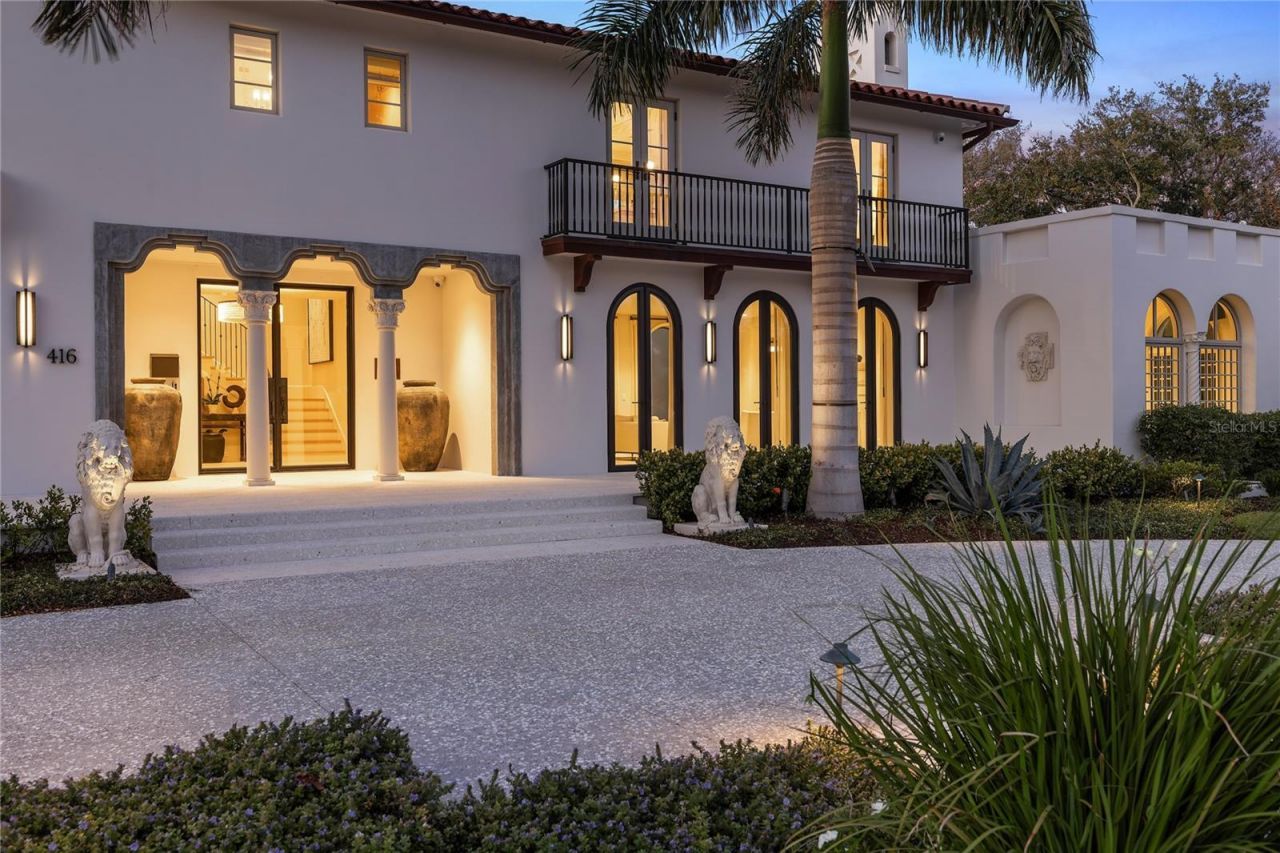 416 Brightwaters Boulevard Ne, Saint Petersburg, FL 33704 Photo