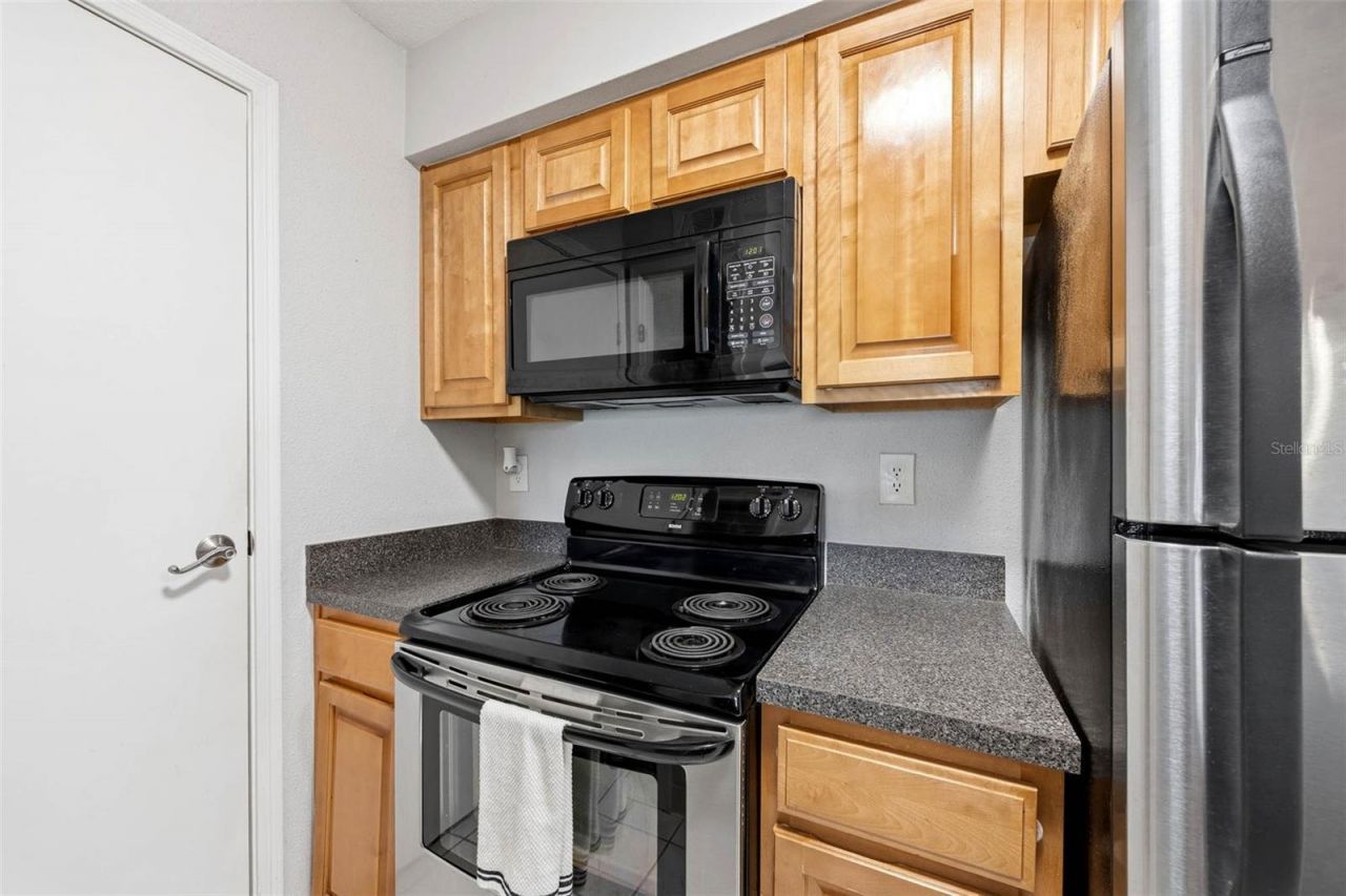 9100 Dr Martin Luther King Jr Street N, Unit 406, Saint Petersburg, FL 33702 Photo