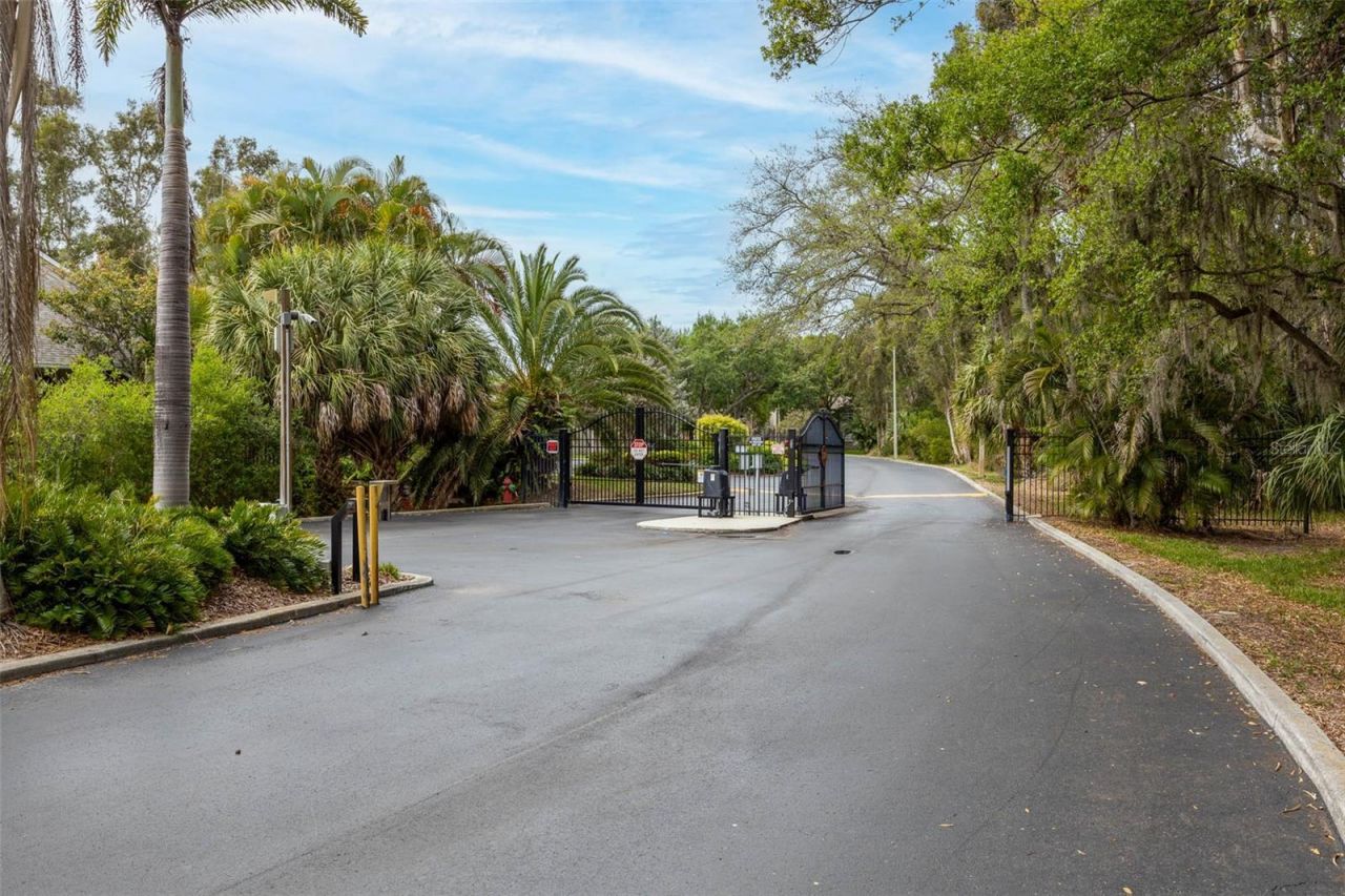 9100 Dr Martin Luther King Jr Street N, Unit 406, Saint Petersburg, FL 33702 Photo