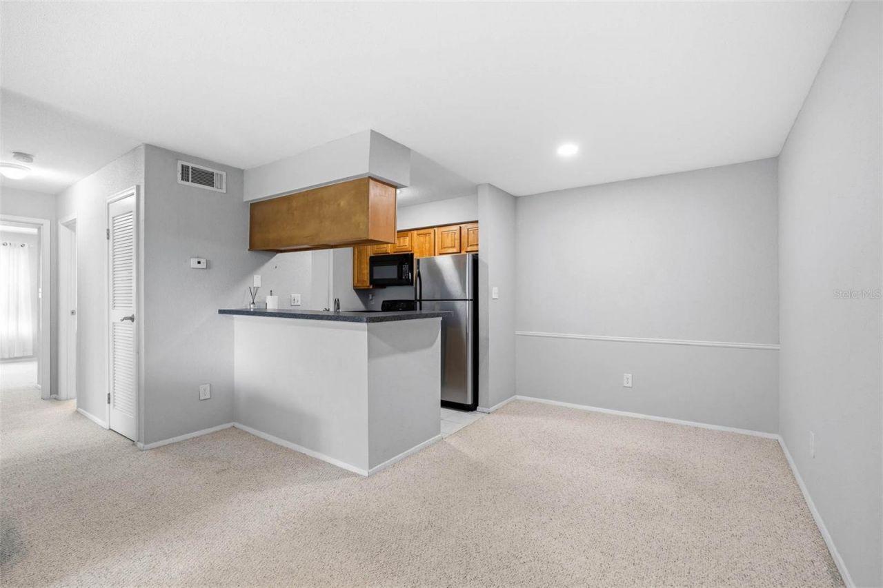 9100 Dr Martin Luther King Jr Street N, Unit 406, Saint Petersburg, FL 33702 Photo