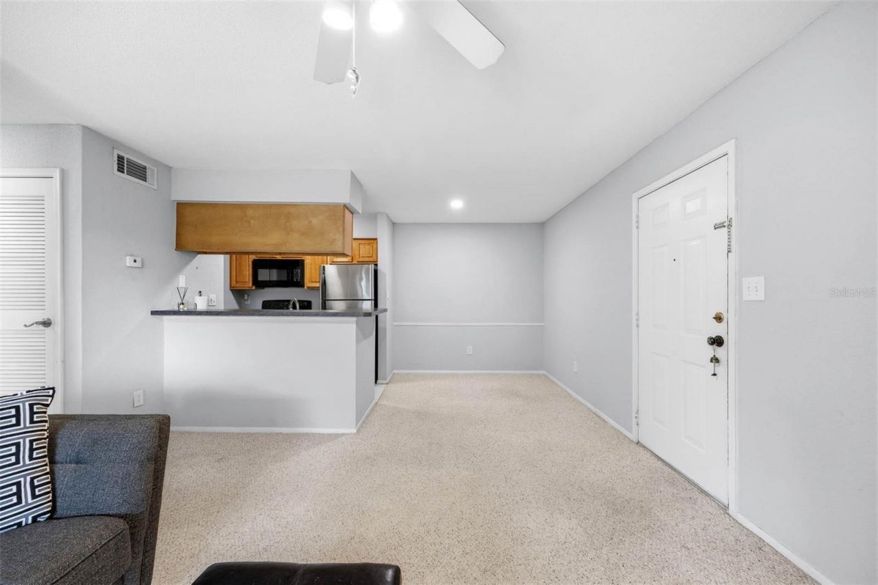 9100 Dr Martin Luther King Jr Street N, Unit 406, Saint Petersburg, FL 33702 Photo