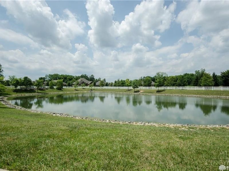 1947 Horseshoe Bend, Washington Township, OH 45458 Photo 4