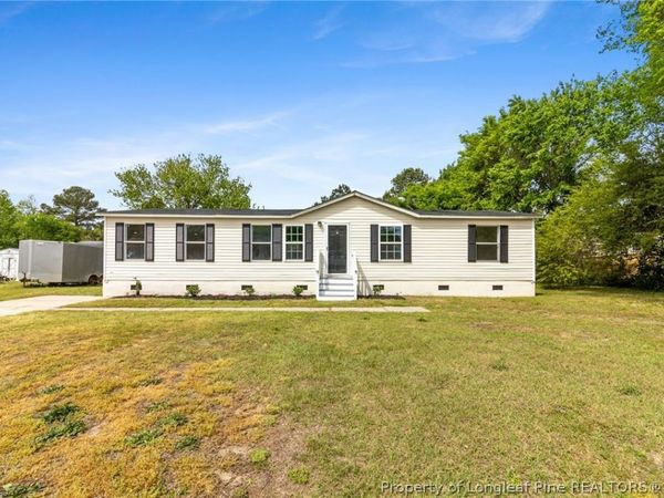 2504 Carriage Road, Fayetteville, NC 28312