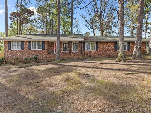 2125 Forest Hills Drive, Fayetteville, NC 28303